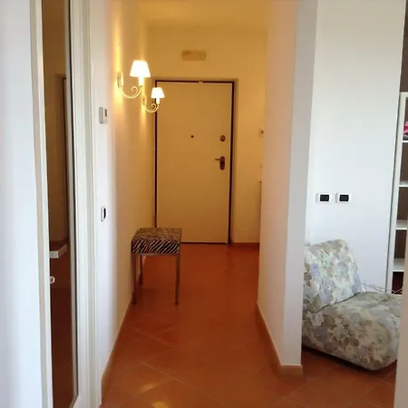 아파트 Casa Gabri, Comodo In Centro Storico E Vicino Al Mare