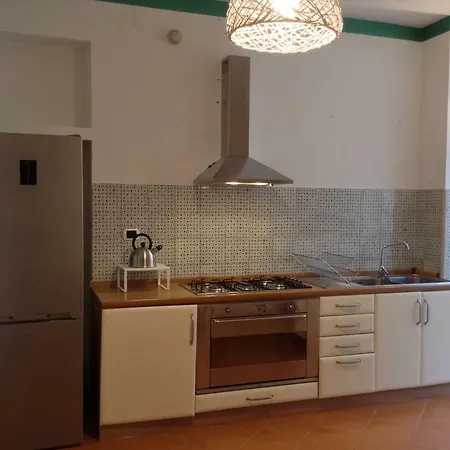 Casa Gabri, Comodo In Centro Storico E Vicino Al Mare * 포르미아